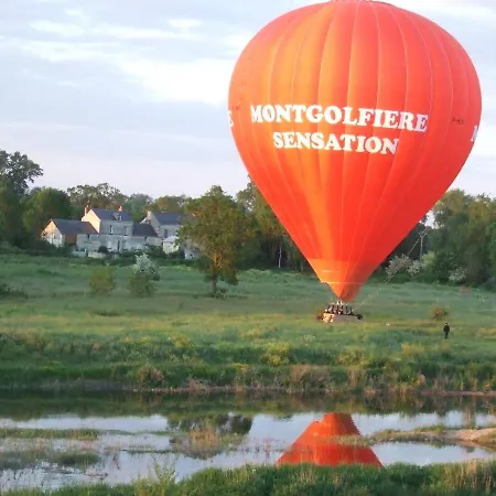 La Sterne De Loire Charming House Pensión