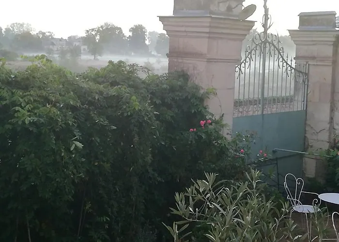 Pensión La Sterne De Loire Charming House 3*